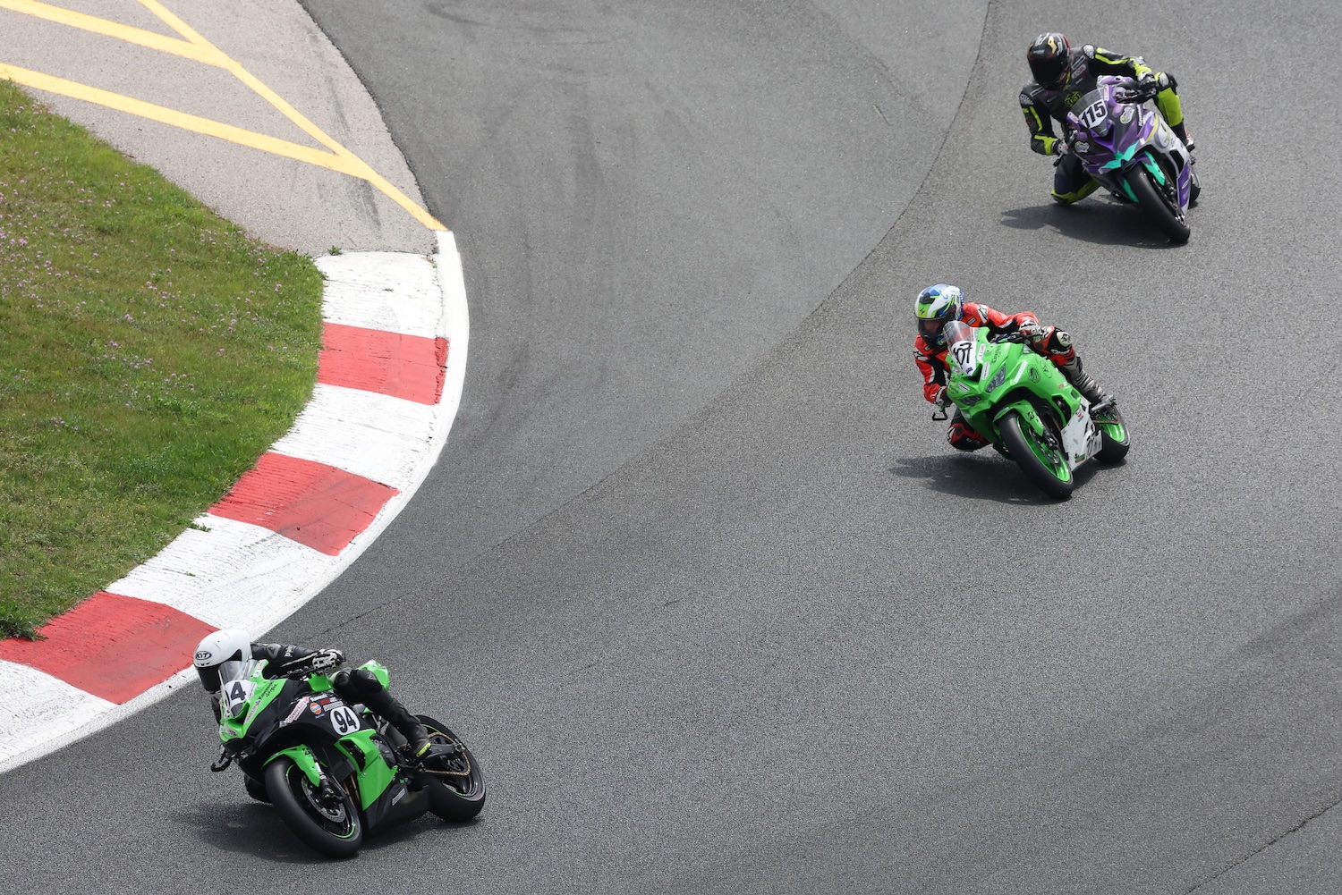 Ninja ZX-4R Cup: Walker wins race one at CTMP