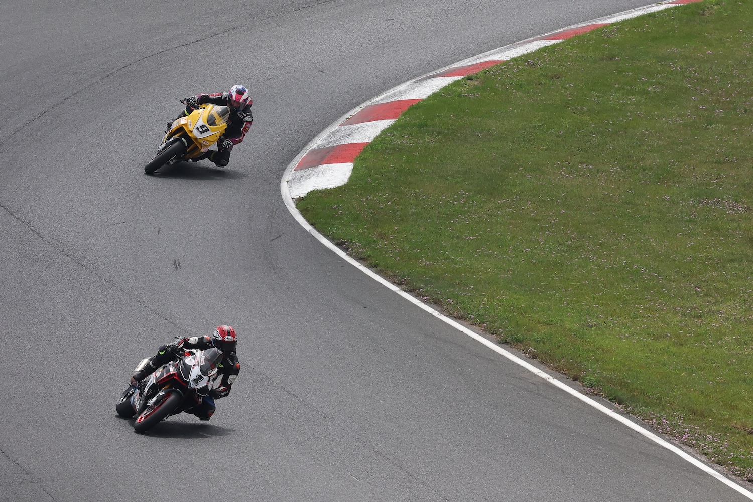 Twins Cup Race 1: Win for Tache Saturday at CTMP 